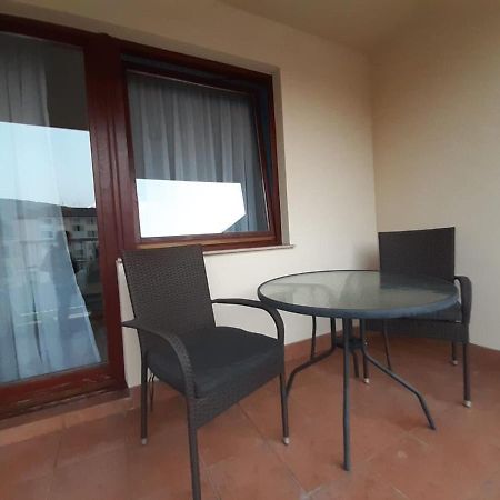 Apartment Pero Ливно Экстерьер фото