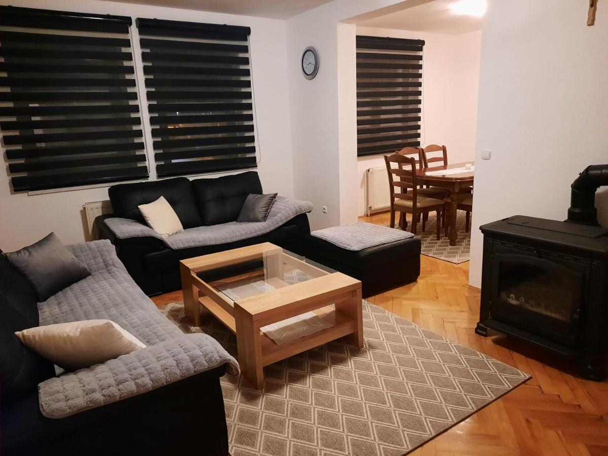 Apartment Pero Ливно Экстерьер фото